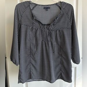GAP Women's Navy and White Checkered Top